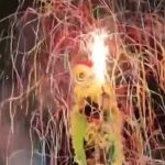 高桩舞狮“冒火光烧起来” 现场观众惊呼连连