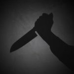 开奔驰嫖妓竟“白嫖” 男子完事亮刀洗劫女子