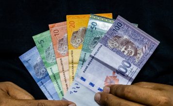 辞职了还能拿完“分期花红”吗?男子想告上劳工局被泼冷水