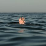 2女留6童在泳池无人顾 造成4岁女童溺毙冤死