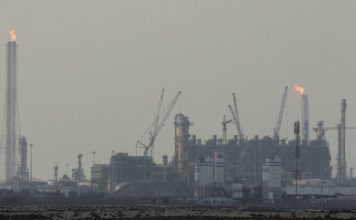 伊朗向卡达尔发射飞弹 全球最大液化天然气枢纽起火