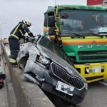 女助理教授车停路肩 后方罗厘猛撞当场夺命