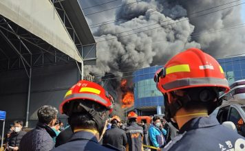 汽车零件厂烧成火海 韩国紧急发布「国家消防动员」
