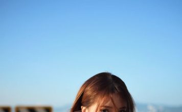 TVB花旦晒辣照 黑丝美腿成焦点