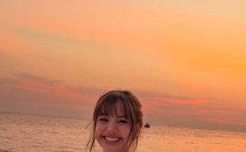 Lisa生日照疯传 火辣身材直接封神