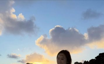 冰岛零度挑战 女星穿比基尼泡湖