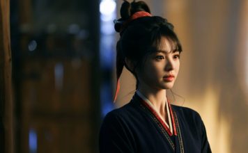 女星深V旗袍太火辣 直播到一半被强制切断