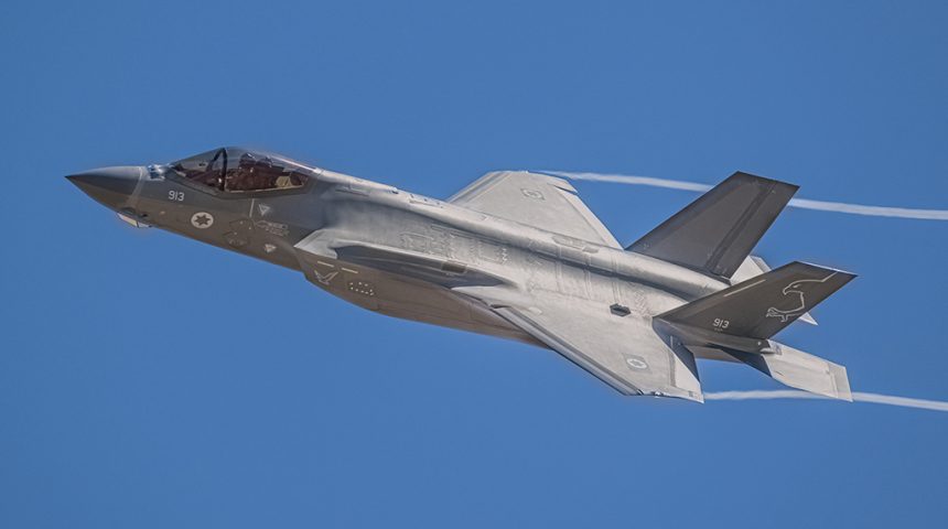 F-35-flexing-860x480