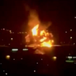 遭无人机袭击火光窜天 迪拜机场暂停所有航班起降