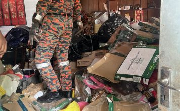 美籍华裔女暴毙家中 门前杂物成山封死出口