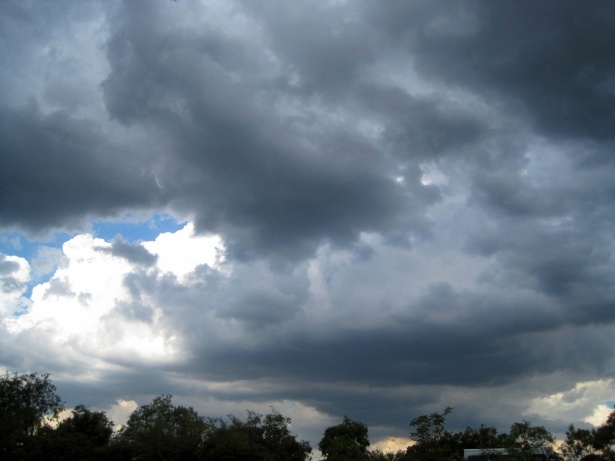 dark-sky-with-cloud