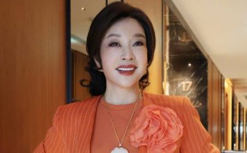 75岁影后回乡受盛迎 路人生图曝光岁月痕迹