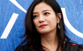 遭中国封杀沉寂多年后突发声 赵薇感叹发文