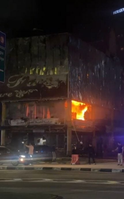 e997b9e58cba3e5b182e5aeb6e585b7e