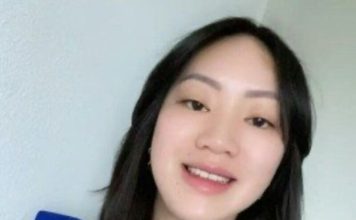 出生两天被遗弃在厕所 女子28年后终与亲生父母相认