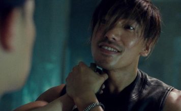 “踩关公像”后果曝光 男星回应撞邪传闻