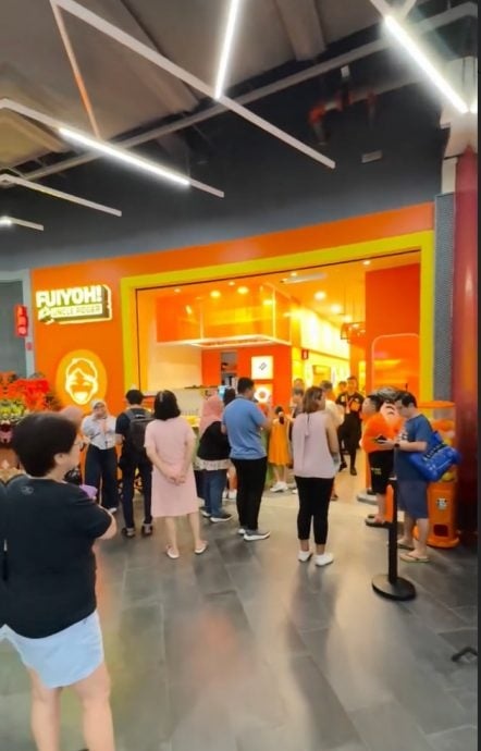 uncle-roger-ipce58886e5ba97e5819