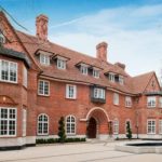 通缉犯买85间豪宅露马脚 4.2亿资产遭全数冻结