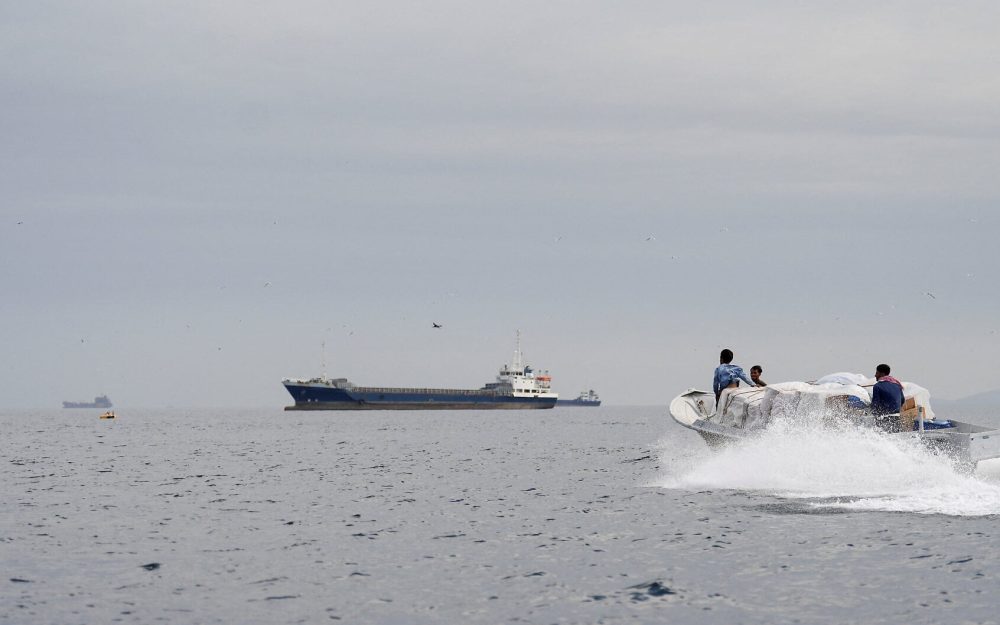 2026-04-12T105934Z_1187401653_RC2GNKA6PWFY_RTRMADP_3_IRAN-CRISIS-HORMUZ-e1776065879248