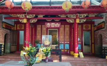 僧侣洗碗起冲突 一人倒地不幸身亡