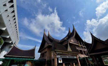 议会展延打乱布局 巫统不信任动议一度搁置