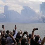 23层酒店爆破拆除 地标20秒化为废墟