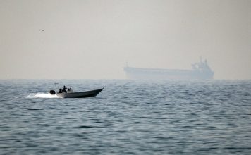 伊朗宣布霍尔木兹海峡 将全面开放商船通过