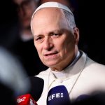 这是在暗示谁呢?教宗警告“暴君正蹂躏世界”