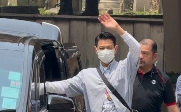 刘德华现身被拍 一身造型少年感爆棚