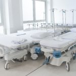 用肉体慰藉年轻男病患 女医生被裁定越界失格