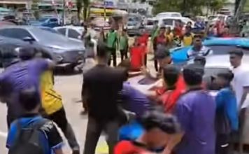 放学后校门外起冲突 15名少男少女爆发群殴