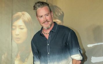 从晒女儿到否认出轨 夏克立连续回应止血