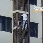 89岁奶奶被反锁 竟从27楼翻窗爬到21楼