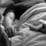 曾历经两次坠机逃死劫 男子睡梦中不幸猝死