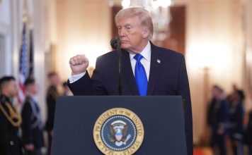 特朗普宣布接下来2至3周 美军将极其猛烈攻击伊朗