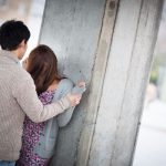 女子在阳台遭侵犯 同事撞见以为他们在亲密