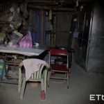 妈妈前晚叮嘱女儿回家 隔天一家三口陈尸住家