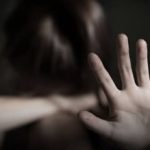 女子在家温书遭侵犯勒杀 前员工拖尸按指纹开柜