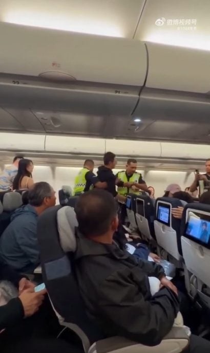 e6b689e882a2e4bd93e68ea5e8a7a6e7