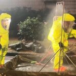 男子陈尸床上 门贴剧毒警告吓退警消