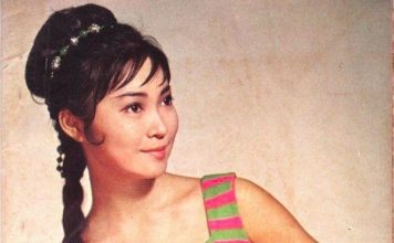 全场关灯改亮手机 萧芳芳出场画面太催泪