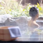 女子泡汤称踩到粪便 汤泉池卫生状况遭质疑