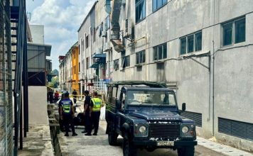 酒店顶楼坠下 中年男子当场身亡