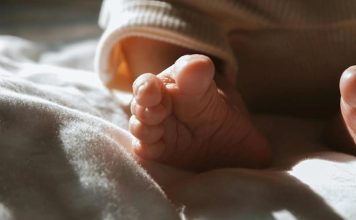 “对不起,我最爱妳” 妈妈将死产女婴冷冻4年