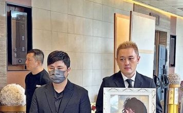 李家鼎哭诉成“提款机” 长子火速反击