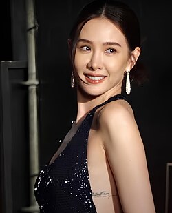 Amber_An_(安心亞)_appeared_on_the_red_carpet_of_the_58th_Golden_Bell_Awards_on_October_21,_2023