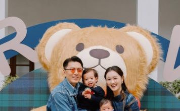 “3亿千金”带妈妈做SPA 冻龄美貌抢尽风头
