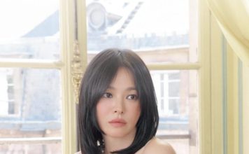 宋慧乔辣晒蕾丝美照 深V曲线曝光惊艳全网