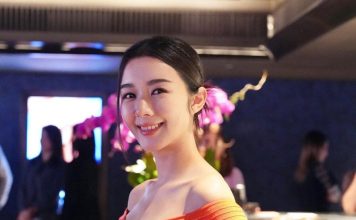 十优港姐1岁儿侧脸 超萌模样曝光