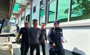 因泊车位争执酿命案 华裔男被控谋杀
